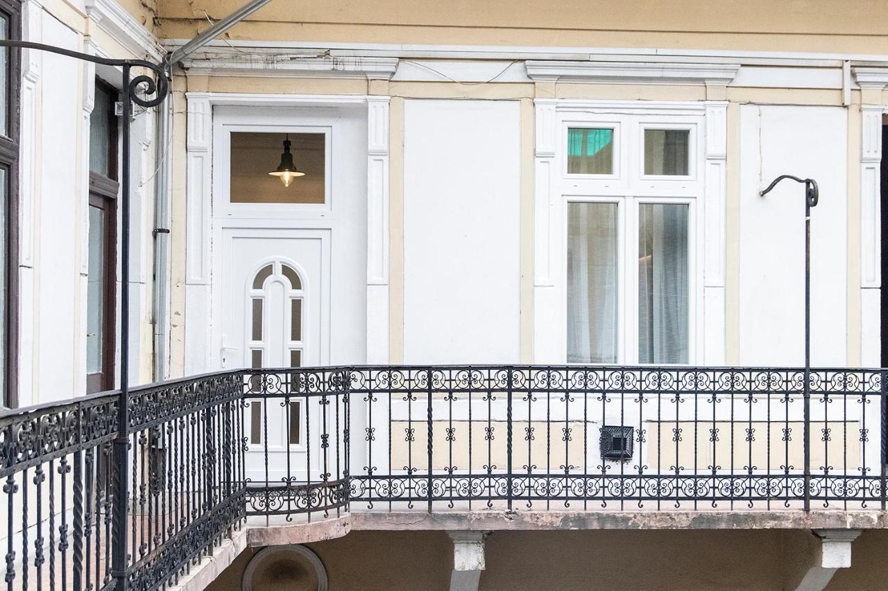 Astoria Tiny Apartment Budapest Exterior photo